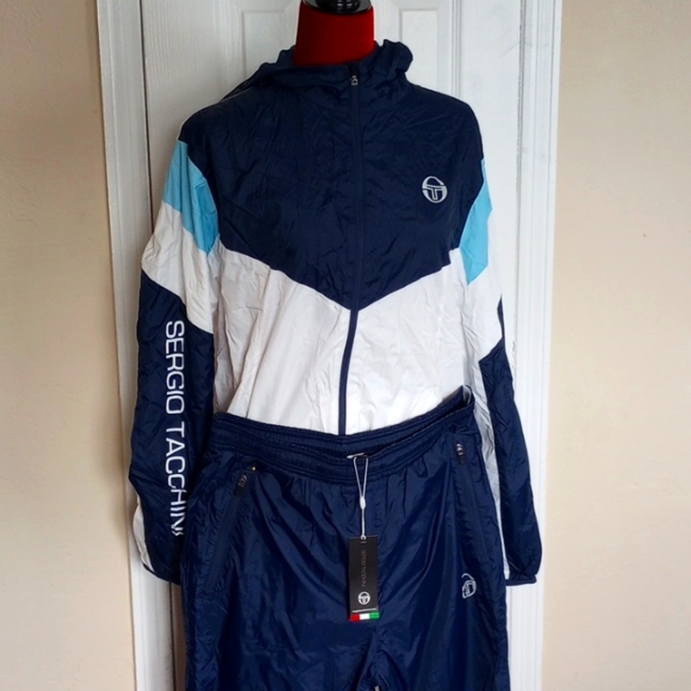 Size large men's track suit (new)